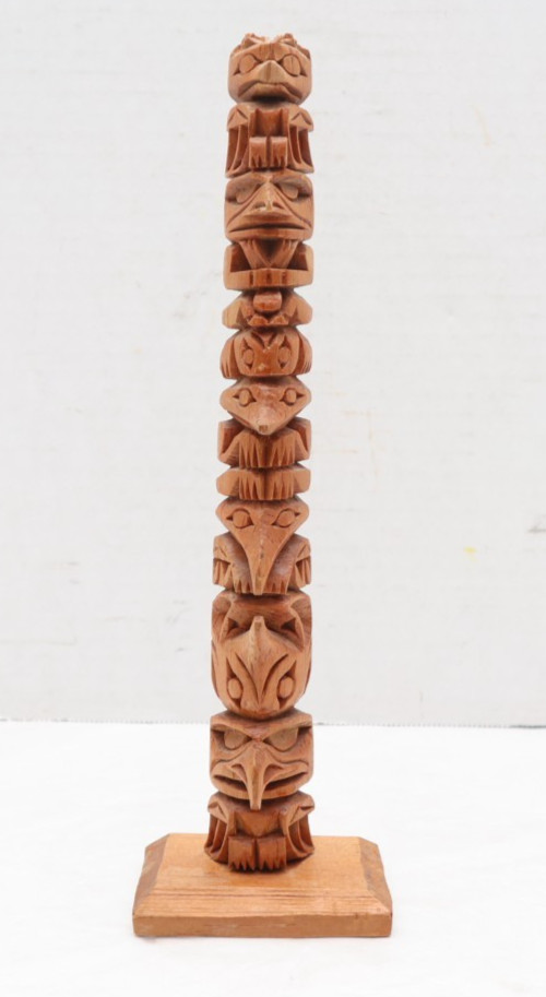 VTG Ray Williams Carved Signed 10.75 VTG Ray Williams Carved Signed 10.75