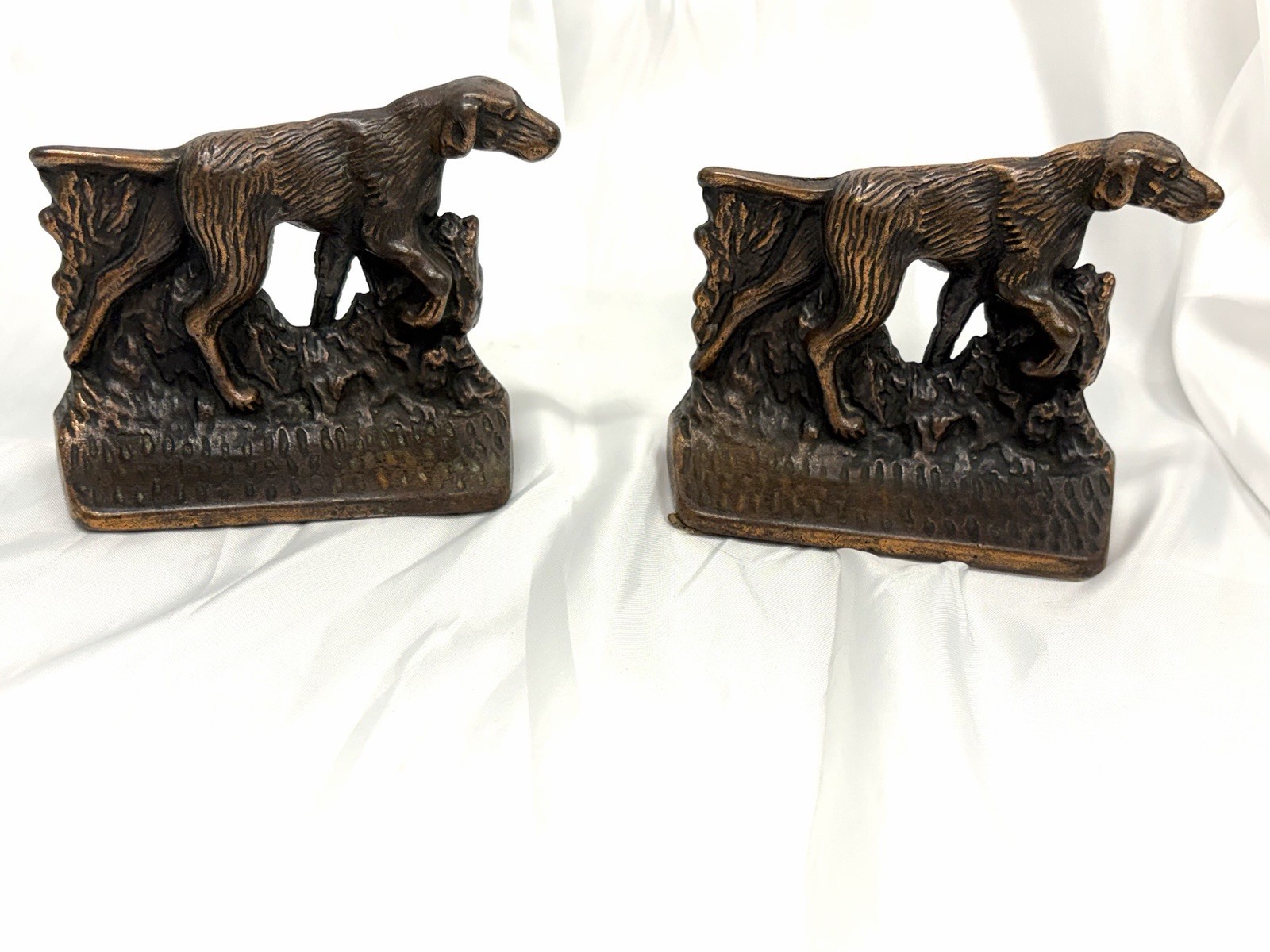 Vintage German Shorthaired Pointer Hunting Dog Bookends Cast Metal Copper Tone Vintage German Shorthaired Pointer Hunting Dog Bookends Cast Metal Copper Tone