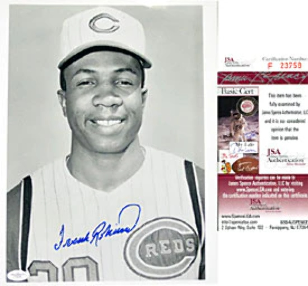 Frank Robinson Autographed / Signed Black & White 11x14 Photo (James Spence)