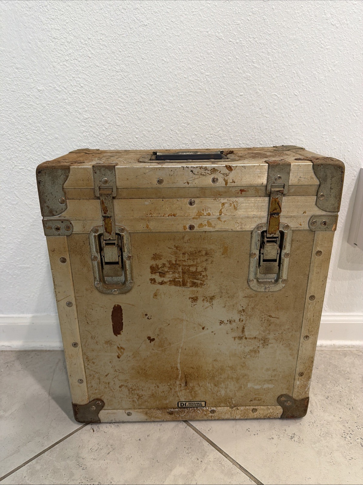 Vintage A&J Industrial Equipment Case T-40-565 | Instrument Transport Box Vintage A&J Industrial Equipment Case T-40-565 | Instrument Transport Box