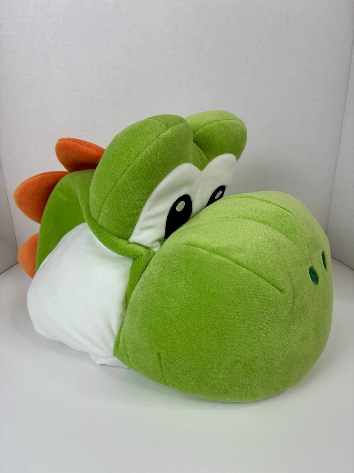 Universal Studios Epic Universe Super Nintendo World Yoshi Plush Hat NWT Universal Studios Epic Universe Super Nintendo World Yoshi Plush Hat NWT