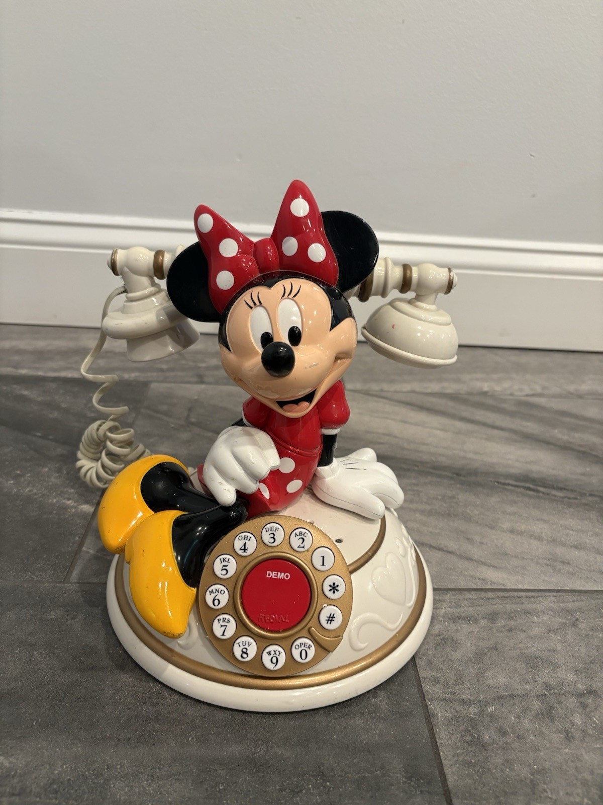Vintage Telemania Disney Minnie Mouse Telephone Push Button Tested & Works Vintage Telemania Disney Minnie Mouse Telephone Push Button Tested & Works
