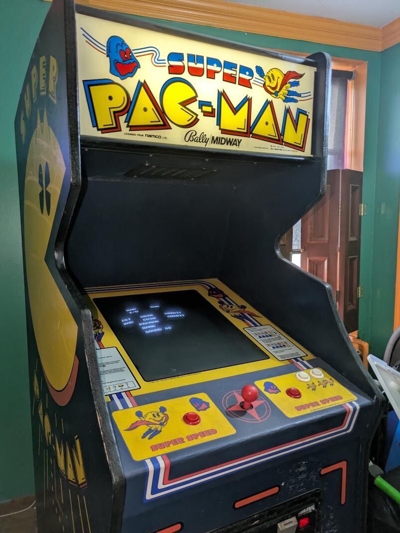 ICONIC SUPER PAC-MAN ARCADE MACHINE by BALLY MIDWAY 1982 (Good) ICONIC SUPER PAC-MAN ARCADE MACHINE by BALLY MIDWAY 1982 (Good)