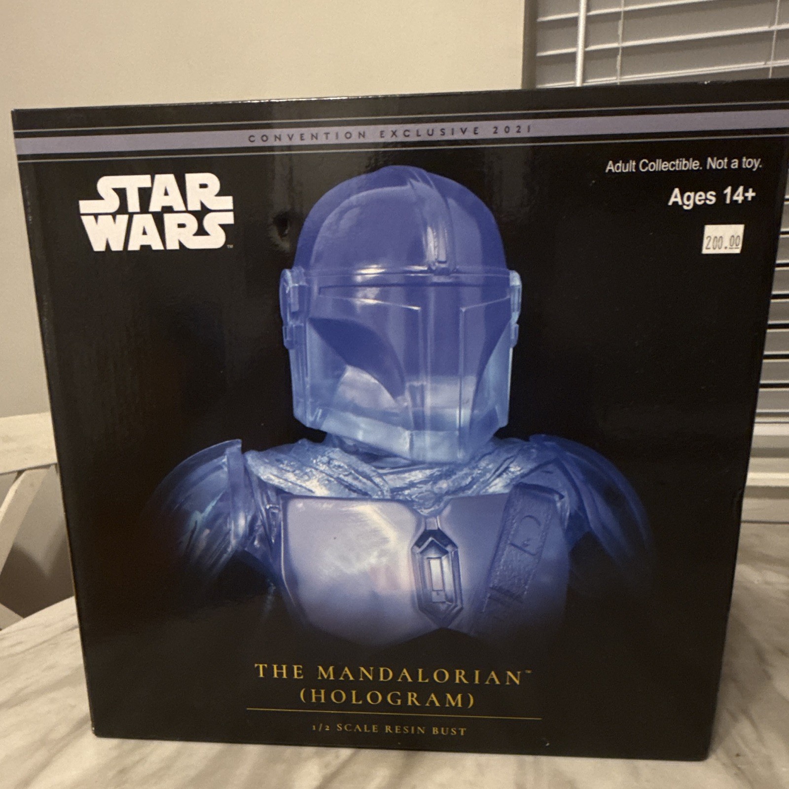 Gentle Giant Star Wars Legends in 3-Dimensions Mandalorian 1:2 Resin Bust Gentle Giant Star Wars Legends in 3-Dimensions Mandalorian 1:2 Resin Bust