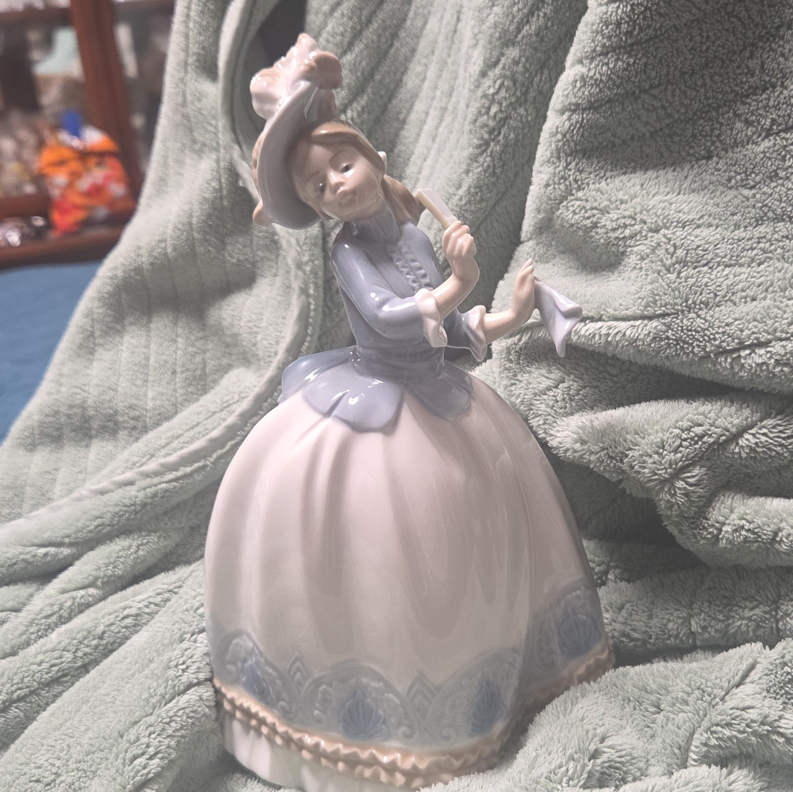 VINTAGE NAO BY LLADRO PORCELAIN FIGURINE \ VINTAGE NAO BY LLADRO PORCELAIN FIGURINE \