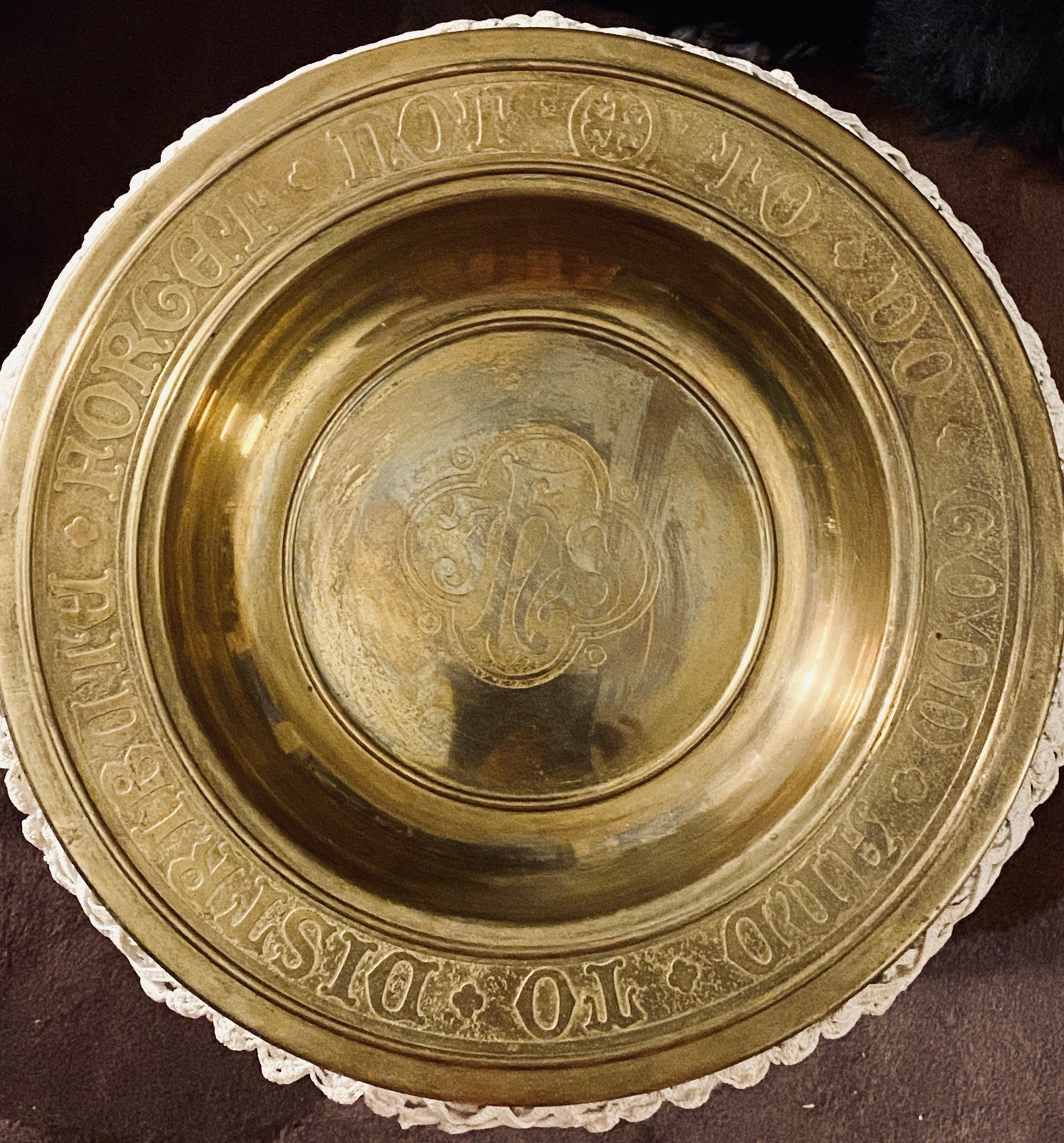 Antique 19 c. Victorian Gothic Brass Alms Dish Church Offering Plate Hebrs 13:16 Antique 19 c. Victorian Gothic Brass Alms Dish Church Offering Plate Hebrs 13:16