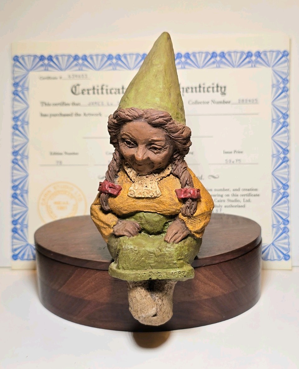 Cairn, Ltd. TOM CLARK GNOME MEG #70 1980 #635603 w/ Certificate of Authenticity Cairn, Ltd. TOM CLARK GNOME MEG #70 1980 #635603 w/ Certificate of Authenticity