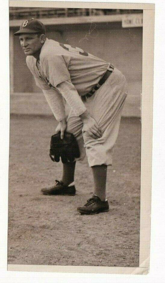 AMERICAN MAJOR BASEBALL LEAGUE PITCHER VIC LOMBARDI BROOKLYN 1940s Photo Y 279