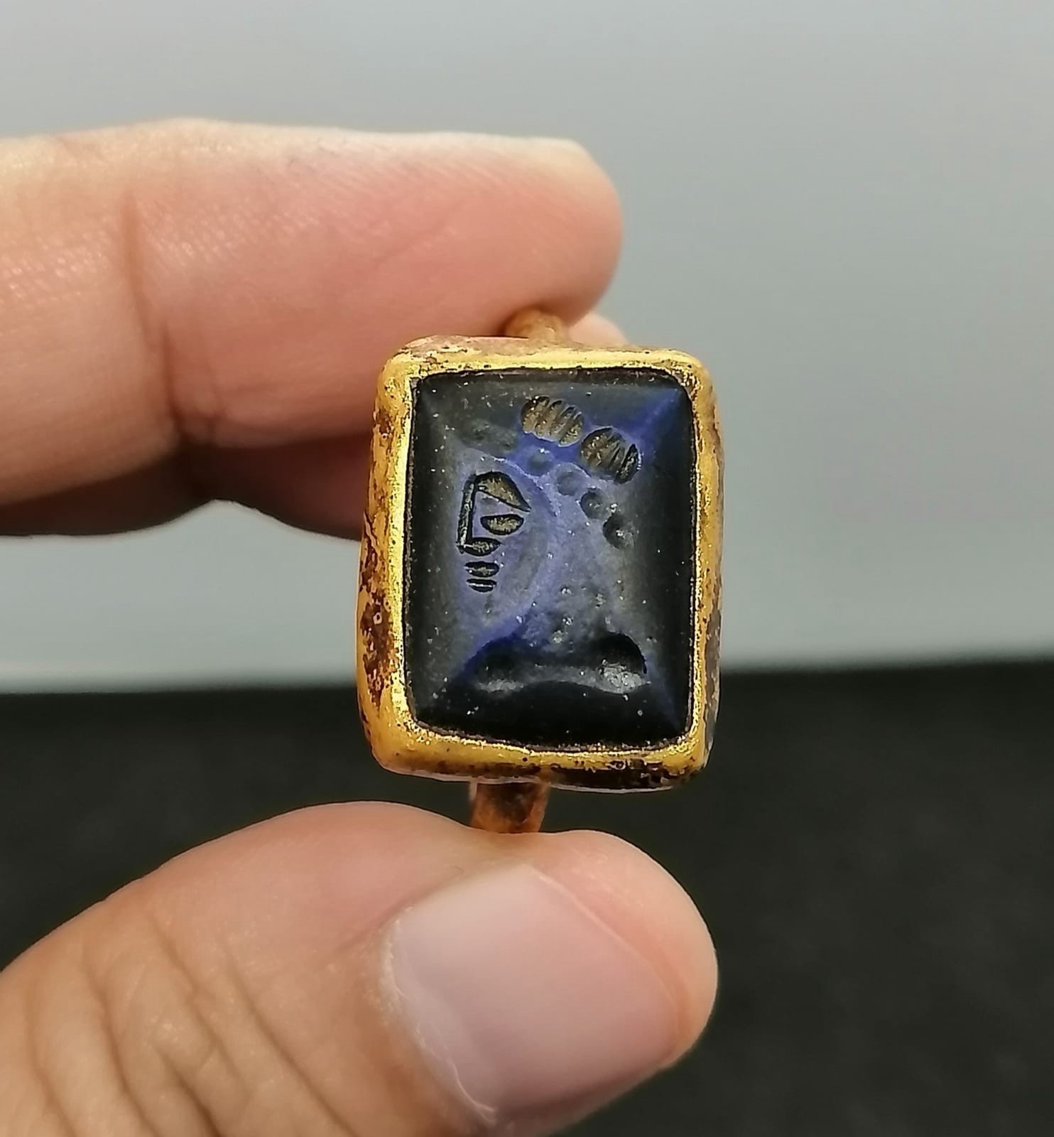 Gold Plated Ring With Roman Old Stone Seal Stamp Gold Plated Ring With Roman Old Stone Seal Stamp