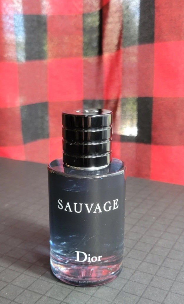 Dior Sauvage Eau de Toilette Spray 60ml (2.0 oz) Original Container Bottle Dior Sauvage Eau de Toilette Spray 60ml (2.0 oz) Original Container Bottle