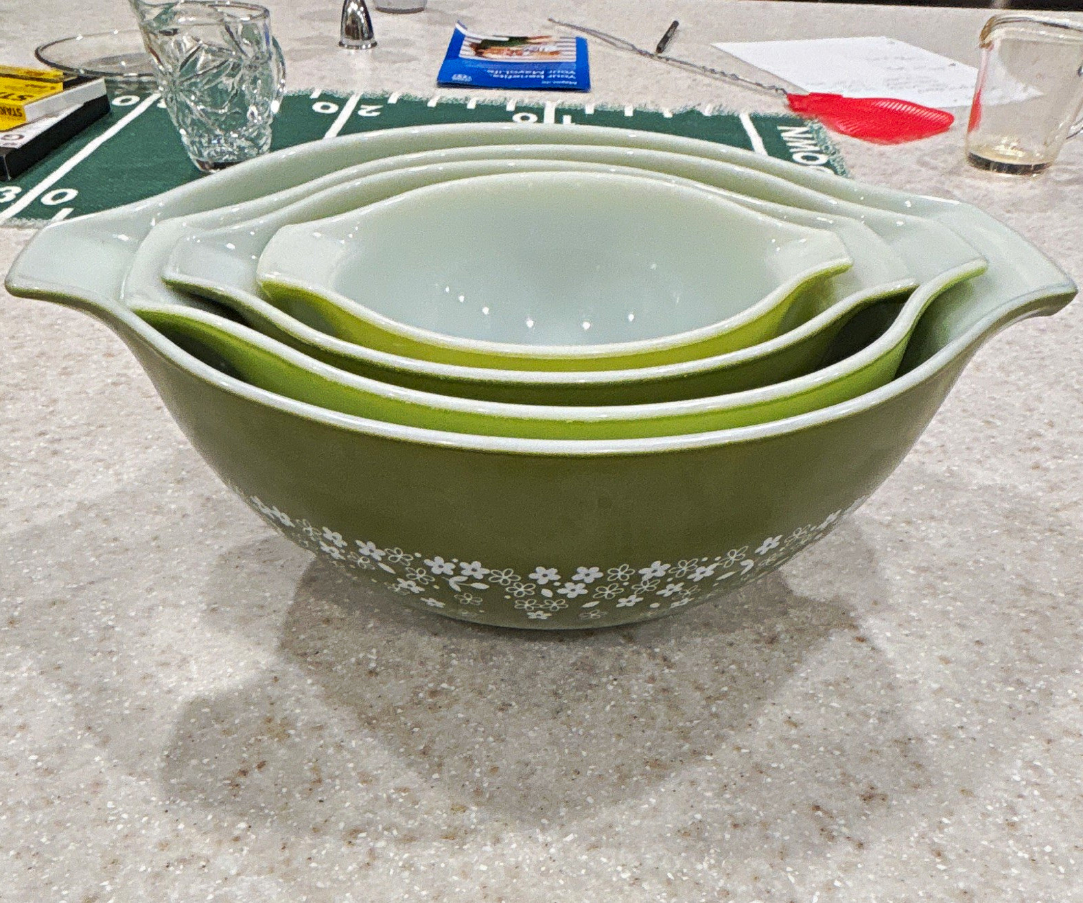 Complete, 4-piece vintage Pyrex Complete, 4-piece vintage Pyrex