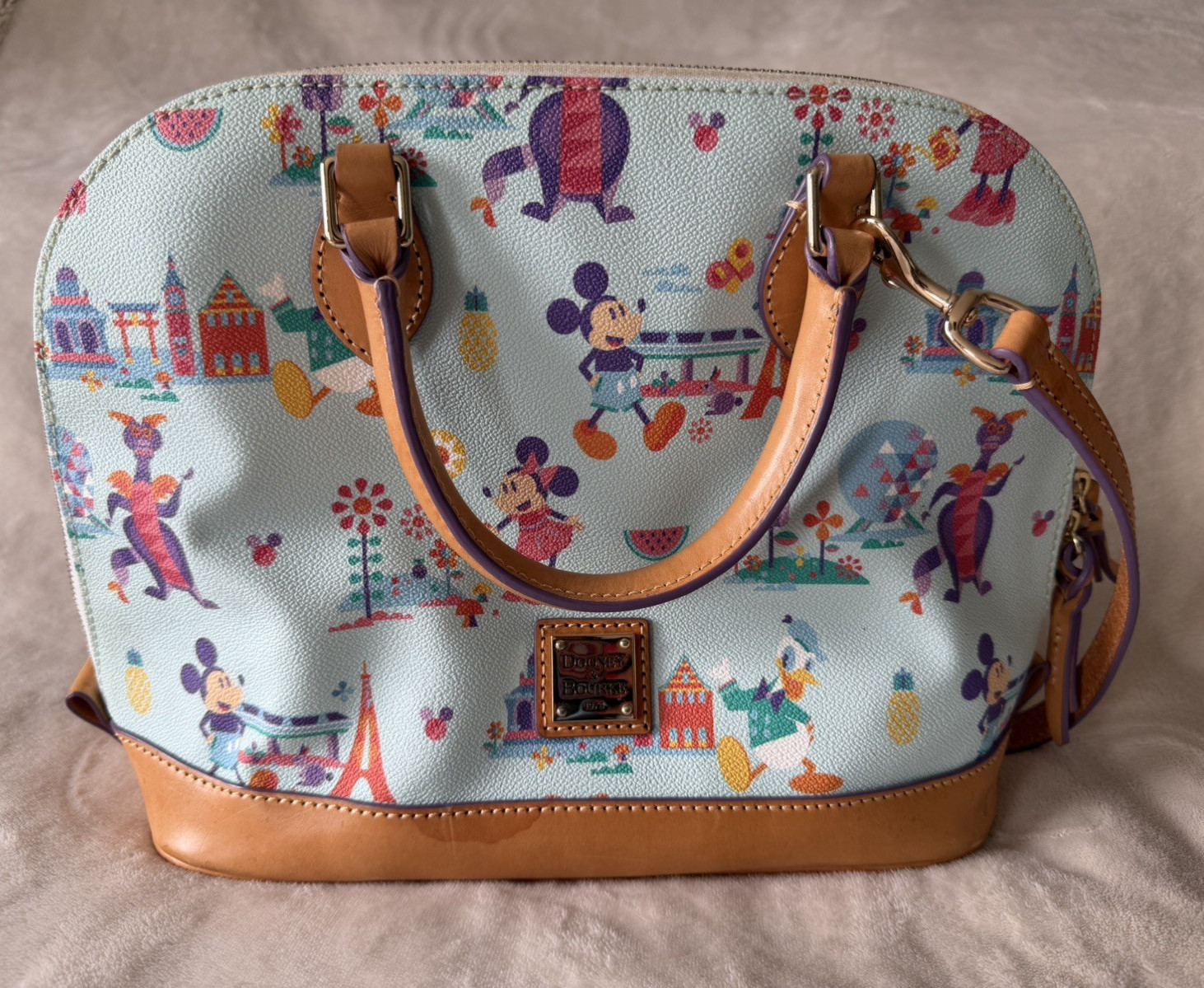 2017 Walt Disney World Epcot Flower & Garden Festival Dooney And Bourke Bag 2017 Walt Disney World Epcot Flower & Garden Festival Dooney And Bourke Bag