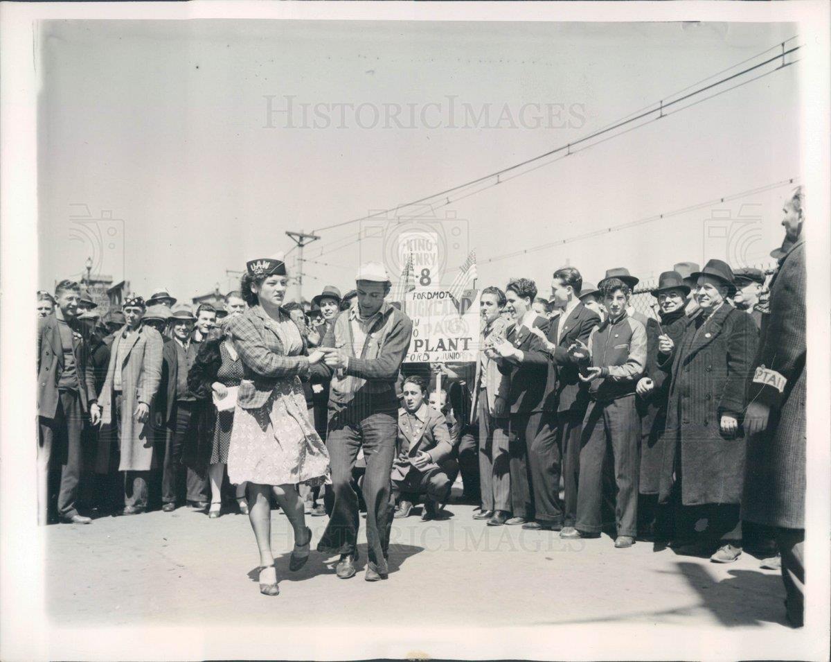 1941 Press Photo Dearborn MI Lorraine Skomial & Louis Venturo - ner29915