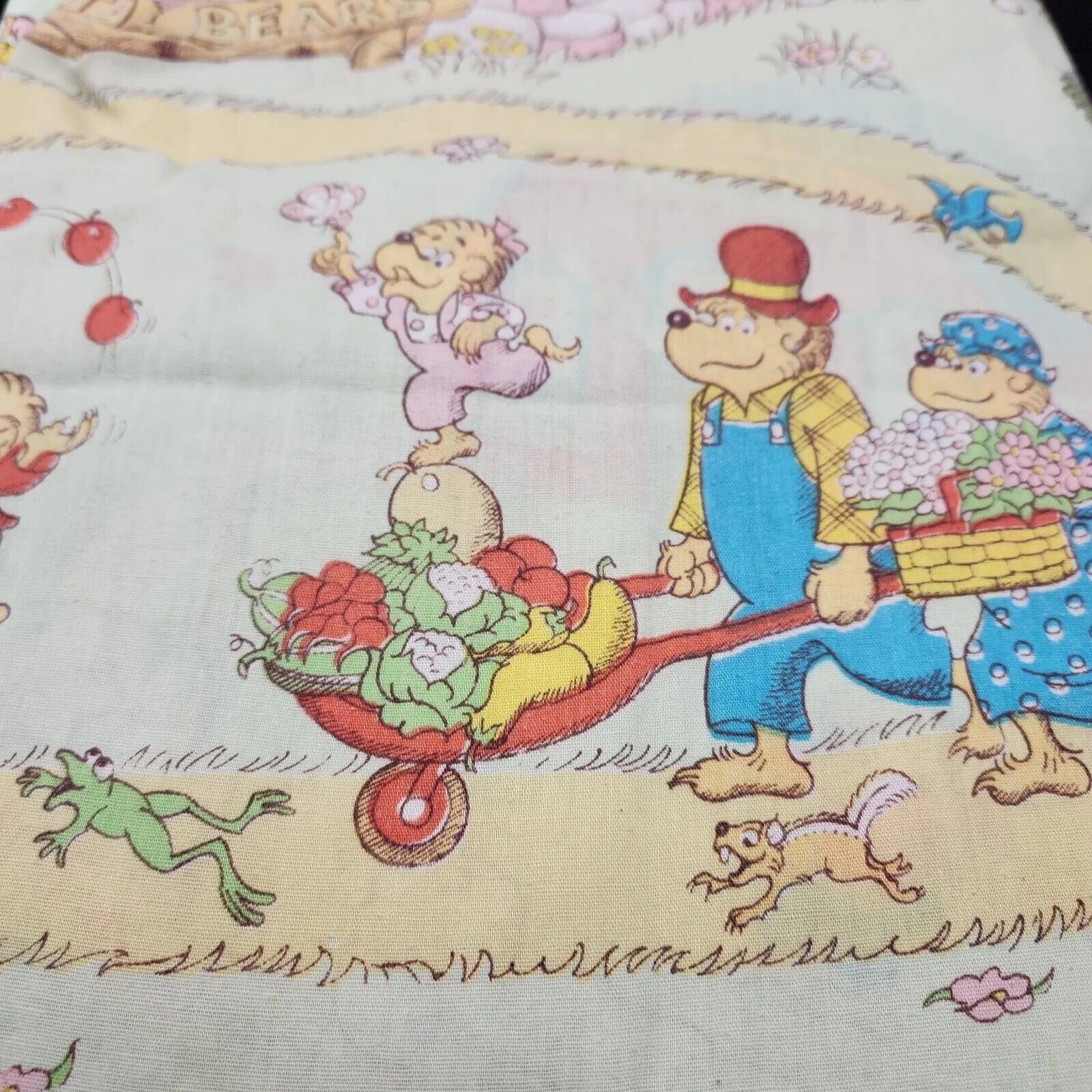 The Berenstain Bears Vintage 1983 Fitted Bed Sheet Full Size Material 