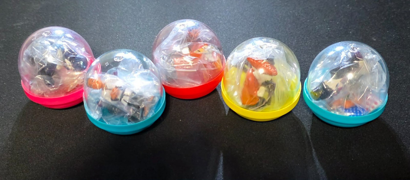 Vintage A&A Capsule Vending Machine Toys Figures Lot of 5 Unopened Capsules Vintage A&A Capsule Vending Machine Toys Figures Lot of 5 Unopened Capsules