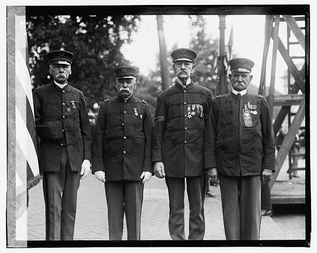 Photo:G.A.R. Parade Veterans in Uniform 1923 May 30