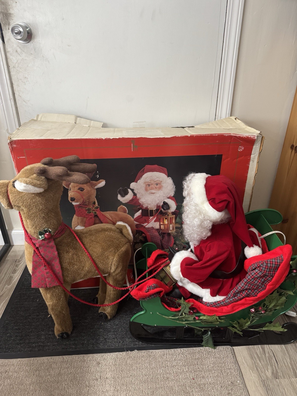 Vintage 1993 Santa's Best Animated Santa Reindeer Sleigh Christmas READ Vintage 1993 Santa's Best Animated Santa Reindeer Sleigh Christmas READ