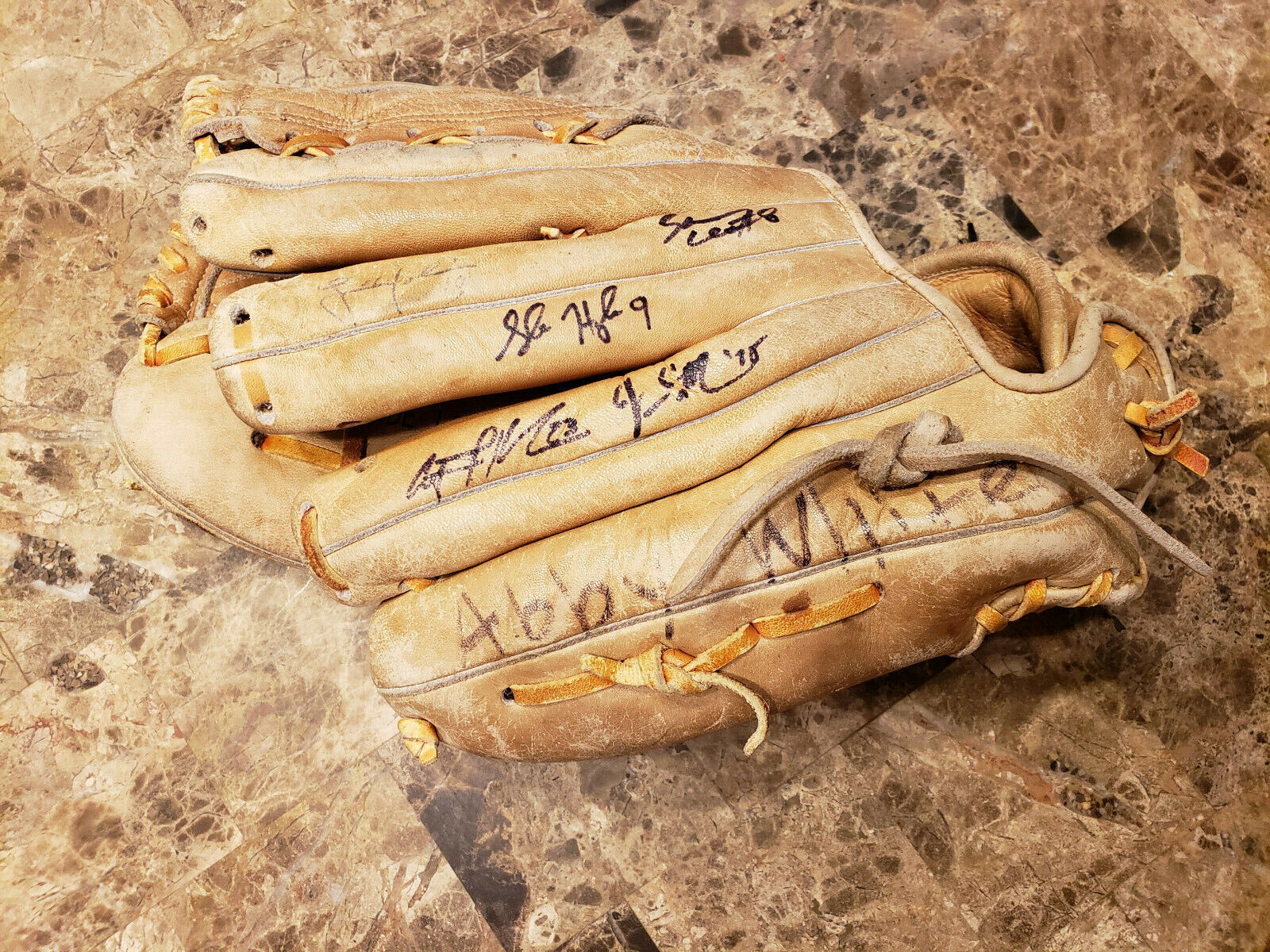 Vintage 1960s Signed Wilson Leather Mitt Baseball Glove Bob Schmidt