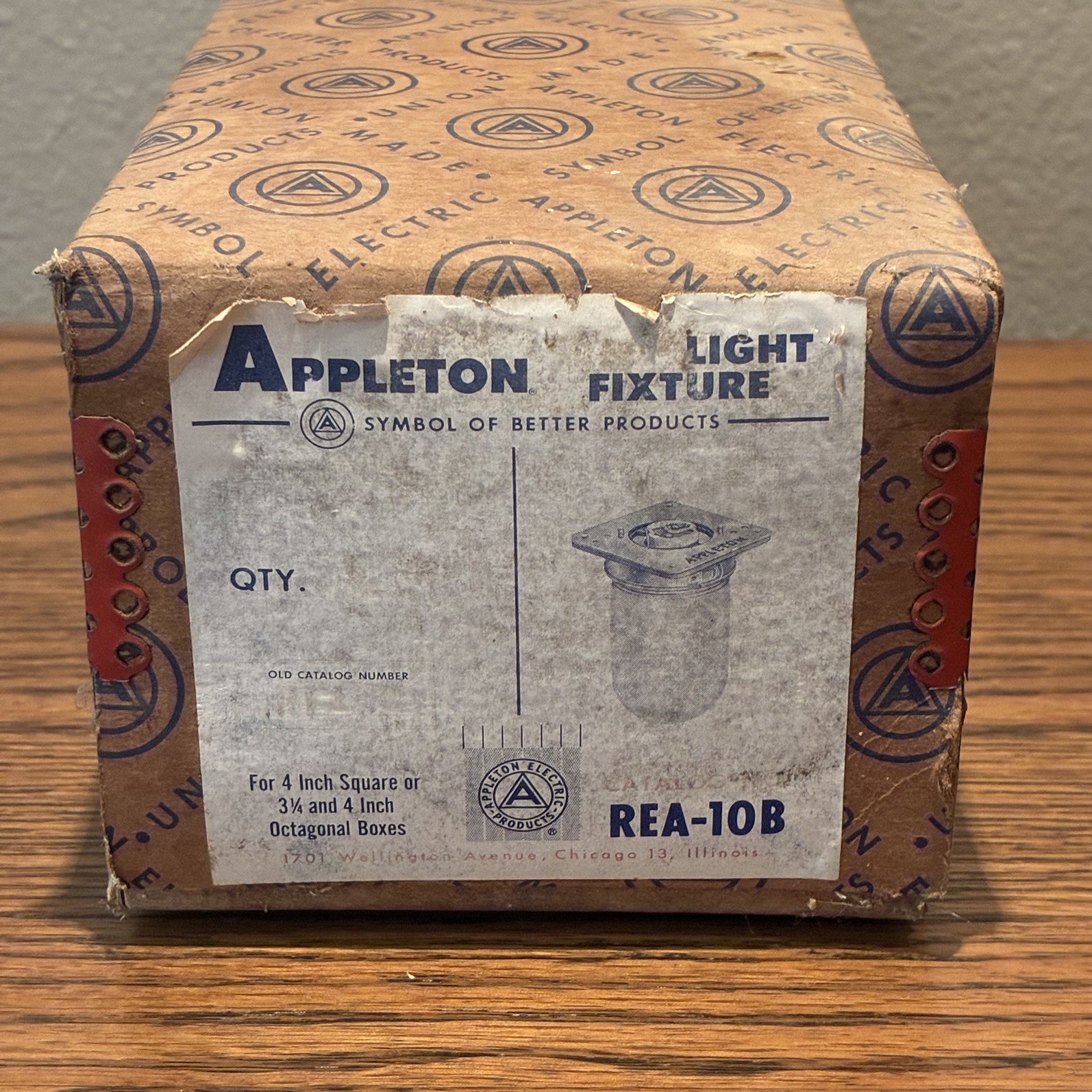 NOS Vintage Appleton Light Fixture Flush Mount Porch Utility Waterproof REA-10B NOS Vintage Appleton Light Fixture Flush Mount Porch Utility Waterproof REA-10B