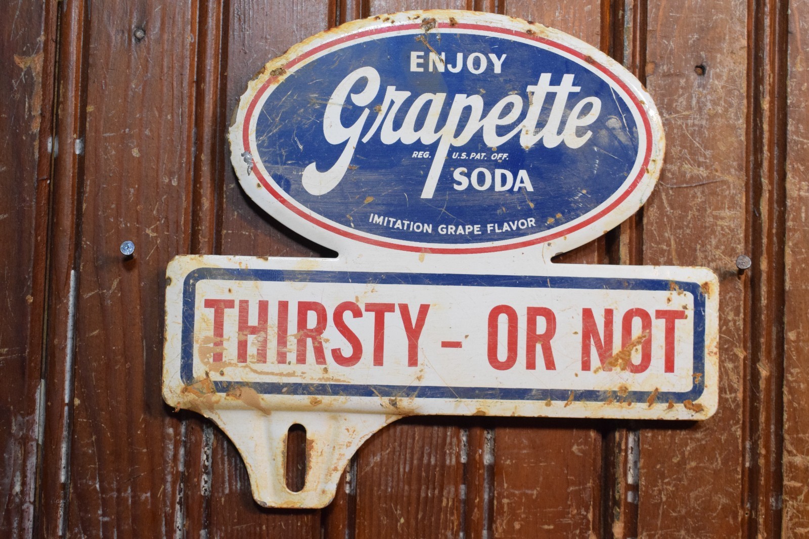 GRAPETTE ENJOY SODA STAMPED PAINTED METAL TOPPER SIGN VINTAGE 1950s THIRSTY POP GRAPETTE ENJOY SODA STAMPED PAINTED METAL TOPPER SIGN VINTAGE 1950s THIRSTY POP