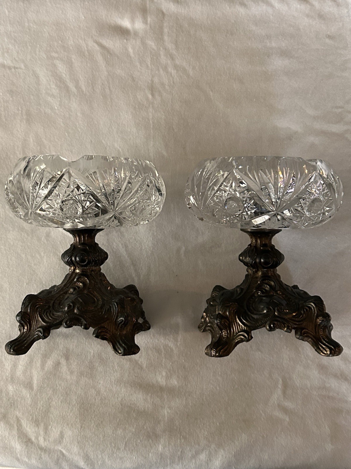 2 Vintage Glass Crystal MCM Hollywood Regency Gilt Ormolu Ashtray Tobaciana 2 Vintage Glass Crystal MCM Hollywood Regency Gilt Ormolu Ashtray Tobaciana