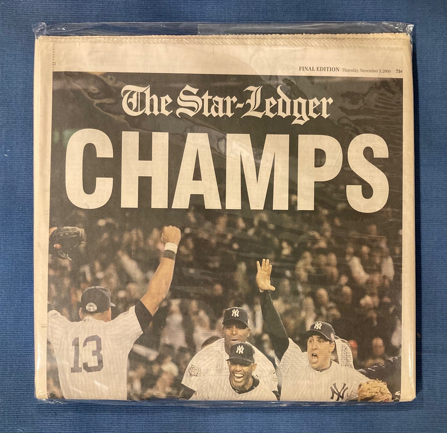NY YANKEES 2009 World Series CHAMPS COMPLETE Newspaper - NY YANKEES 2009 World Series CHAMPS COMPLETE Newspaper -