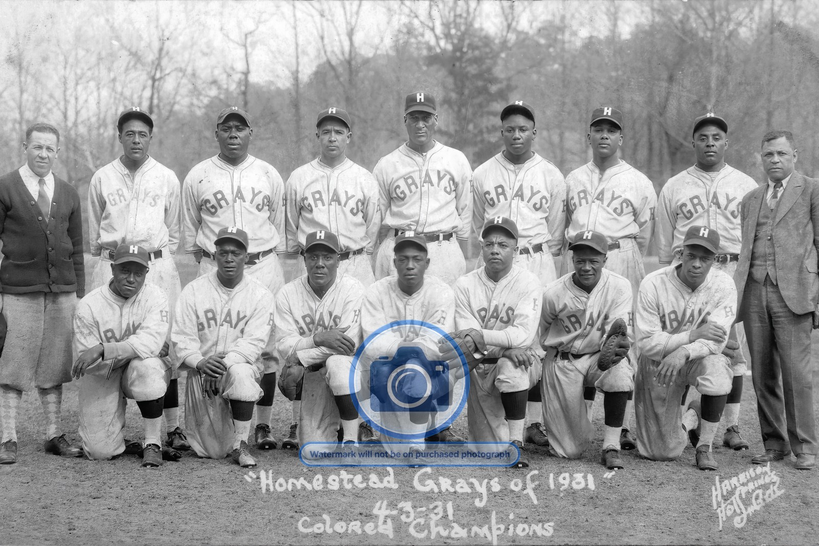 HOMESTEAD GRAYS 1931 NEGRO LEAGUE BASEBALL PLAYERS CHAMPIONS 4X6 PHOTO POSTCARD HOMESTEAD GRAYS 1931 NEGRO LEAGUE BASEBALL PLAYERS CHAMPIONS 4X6 PHOTO POSTCARD