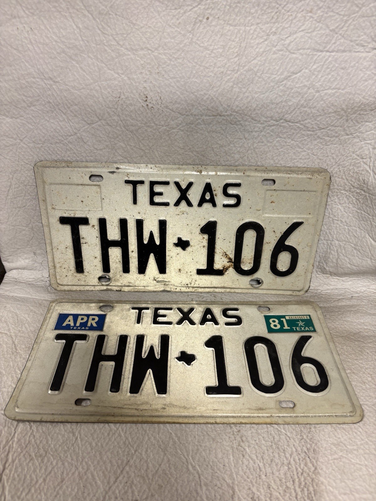 Vintage 1981 Texas License Plate Pair ~ YOM ~ FORD ~ CHEVROLET ~ RAT ROD Vintage 1981 Texas License Plate Pair ~ YOM ~ FORD ~ CHEVROLET ~ RAT ROD