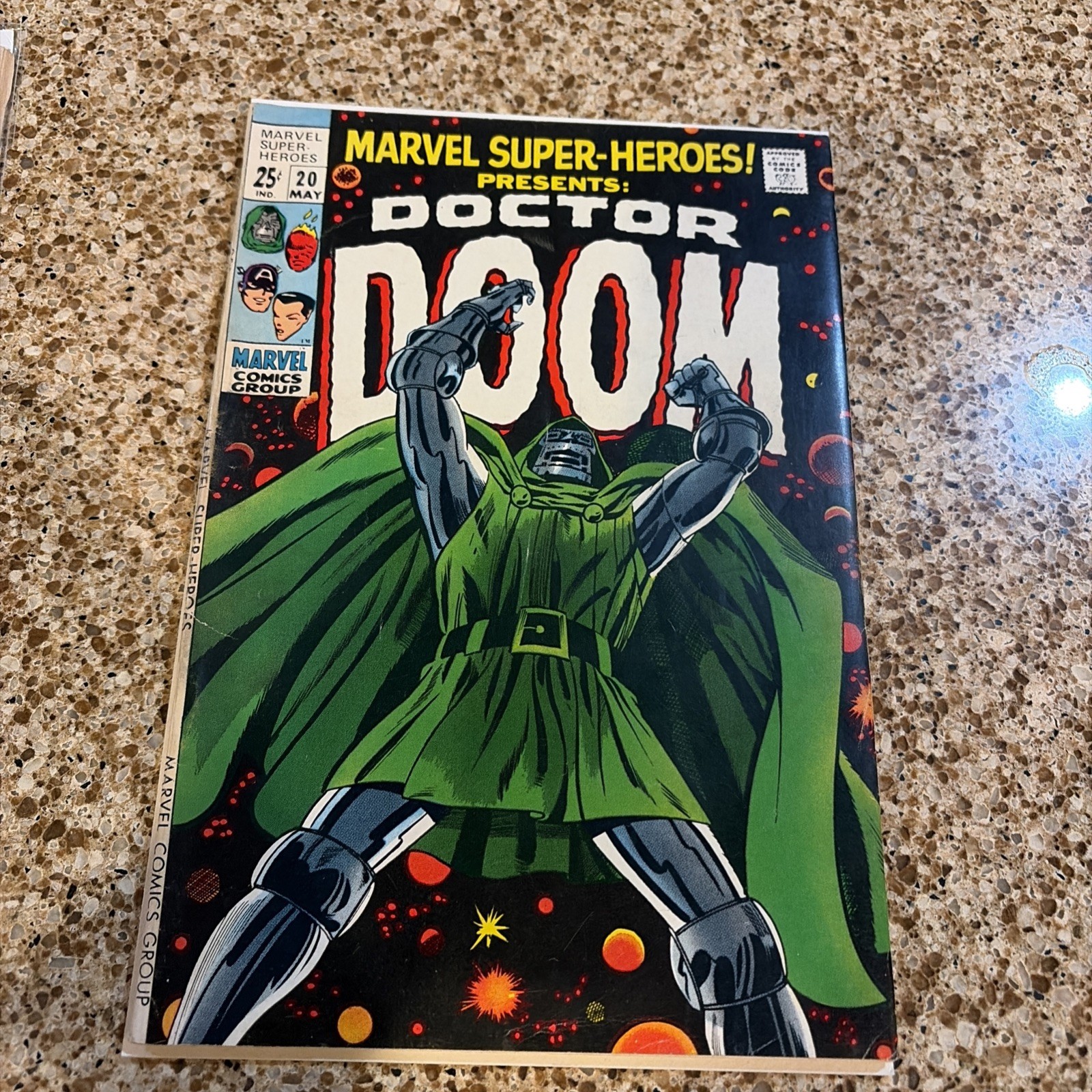 Marvel Super-Heroes #20 (1969) | solo Dr. Doom | VF - | 7.5 | NICE Marvel Super-Heroes #20 (1969) | solo Dr. Doom | VF - | 7.5 | NICE
