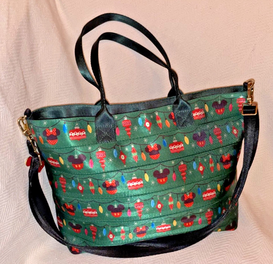 Harveys Disney Medium Streamline Tote \