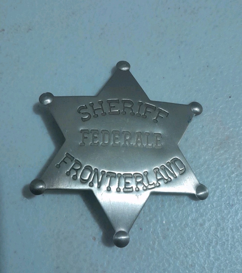 DISNEYLAND CAST MEMBER FRONTIERLAND SHERIFF BADGE PROP MEXICAN FEDERALE