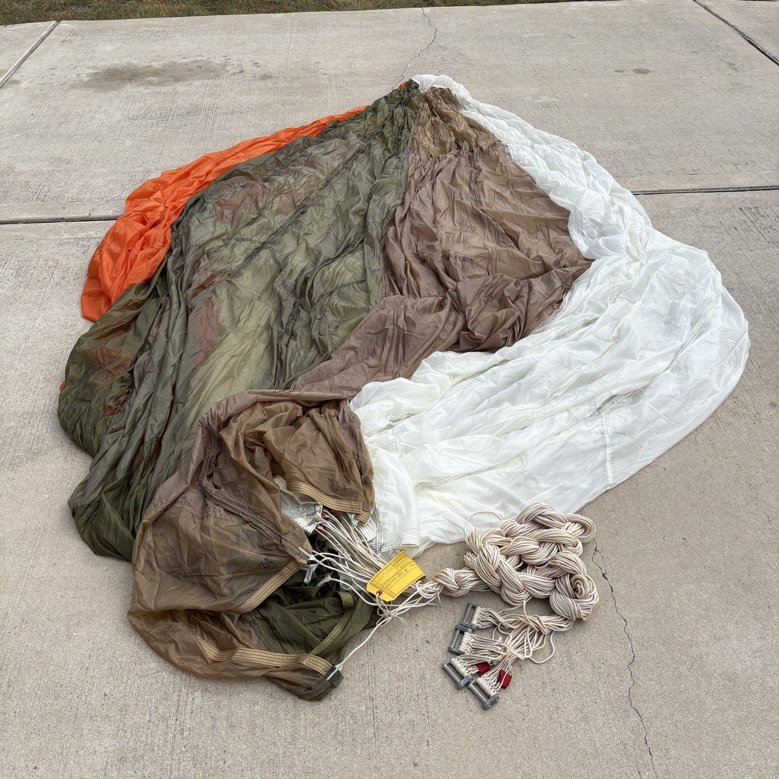 1966 USAF C-9 Parachute with Complete Suspension Lines, 28 Foot, Orange White OD 1966 USAF C-9 Parachute with Complete Suspension Lines, 28 Foot, Orange White OD