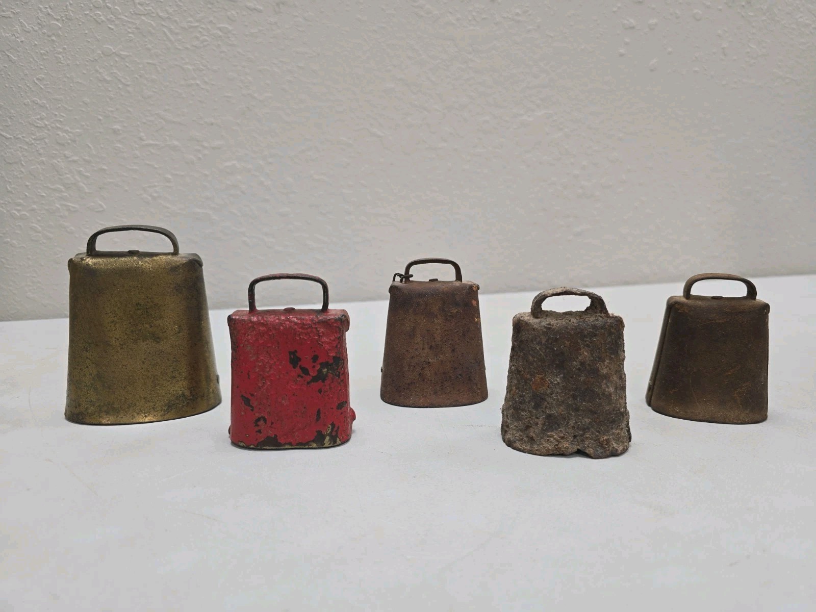 Lot of 5 Antique PRIMITIVE COW BELLS