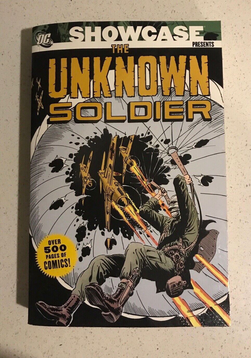 DC SHOWCASE PRESENTS THE UNKNOWN SOLDIER VOLUME 1 2006