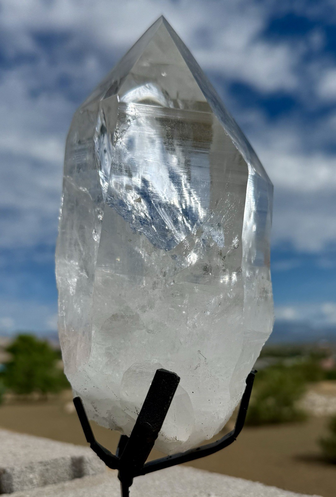 LEMURIAN LASER SEED QUARTZ AAA+ QUARTZ CRYSTAL Minas Gerais Brazil w/Stand LEMURIAN LASER SEED QUARTZ AAA+ QUARTZ CRYSTAL Minas Gerais Brazil w/Stand