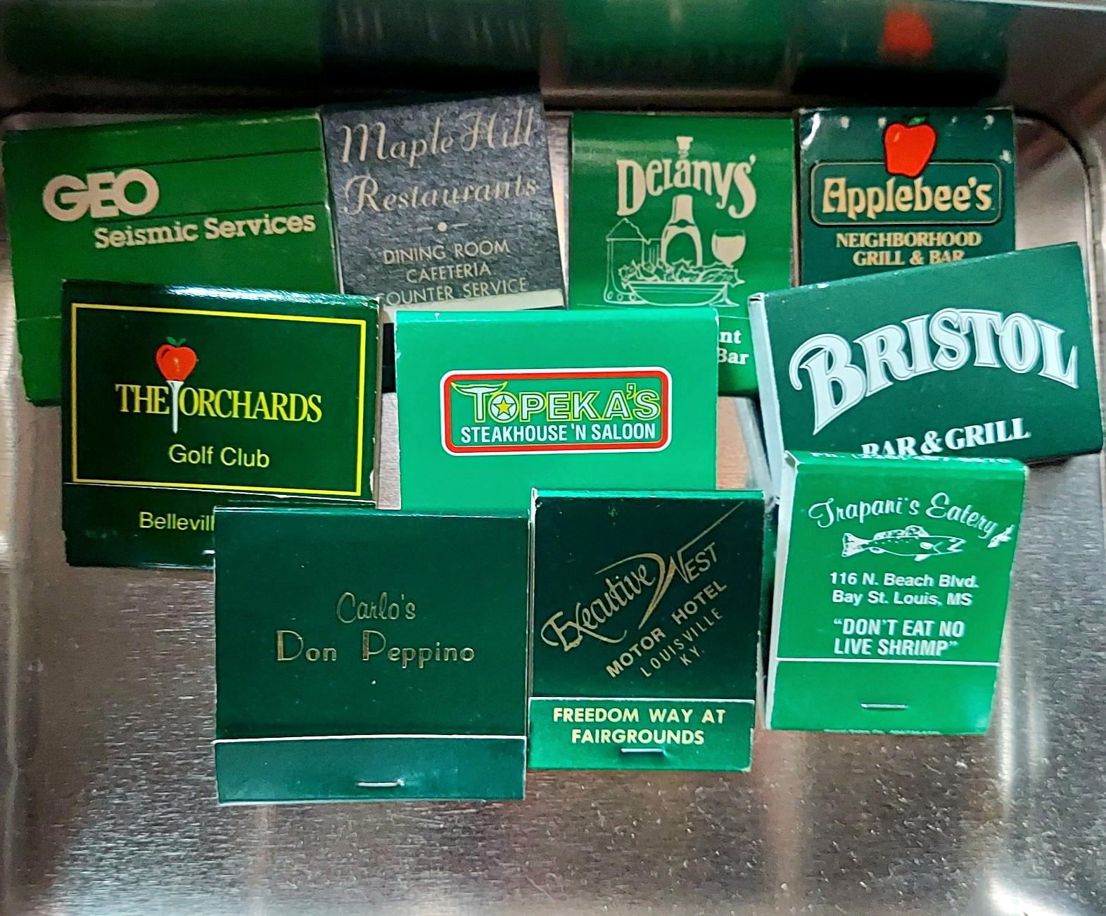 Vintage Green Collectible Advertising Matchbook Lot Applebee\'s Restaurants