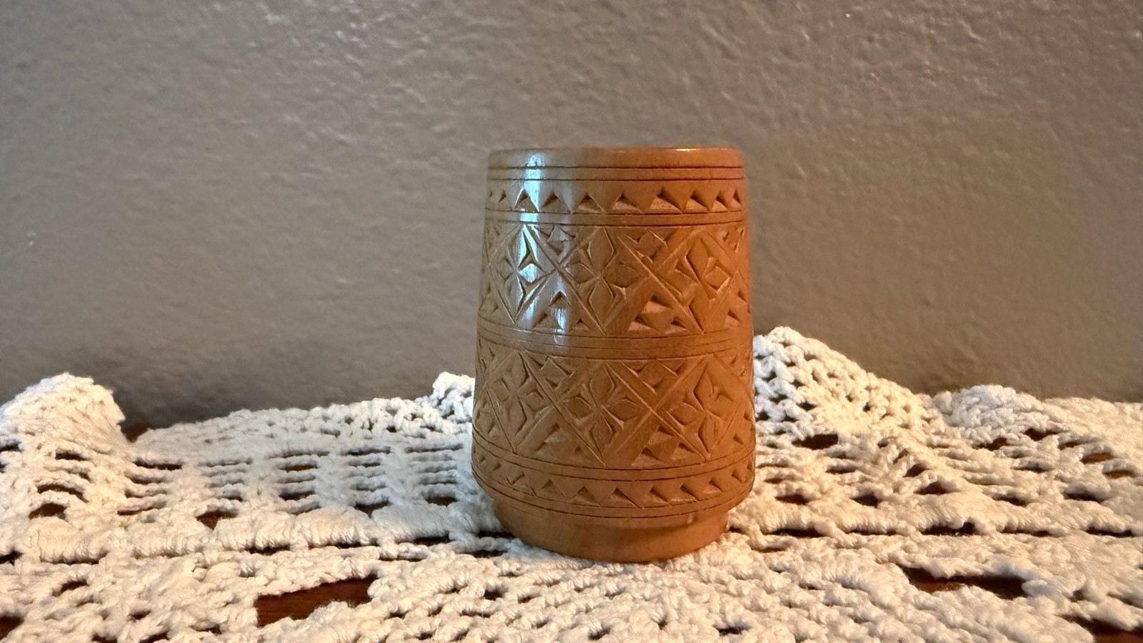 Vintage Hand Carved Wooden Trinket Holder Cup Vintage Hand Carved Wooden Trinket Holder Cup