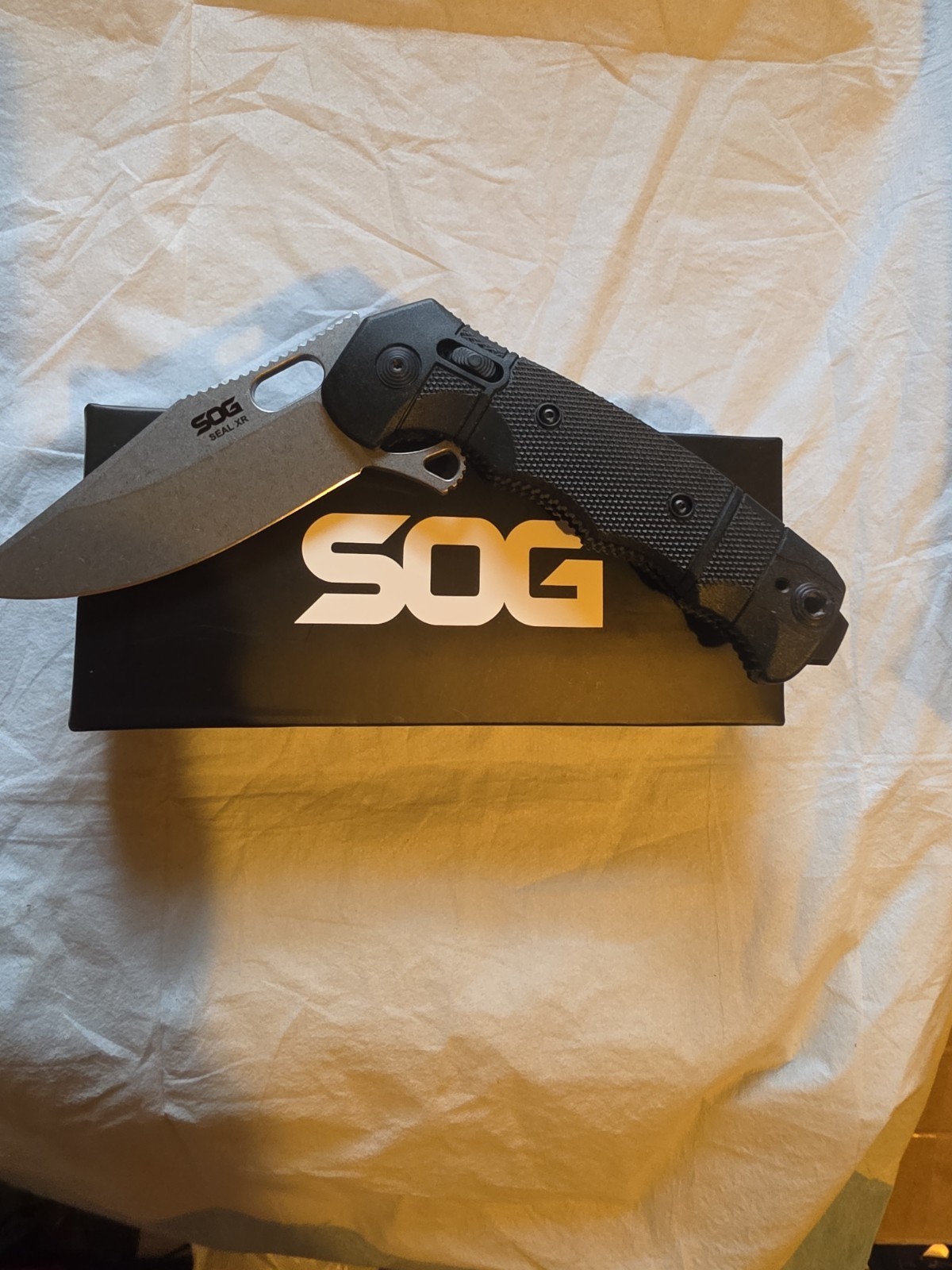 SOG SEAL XR Lock Folding Knife 4 SOG SEAL XR Lock Folding Knife 4