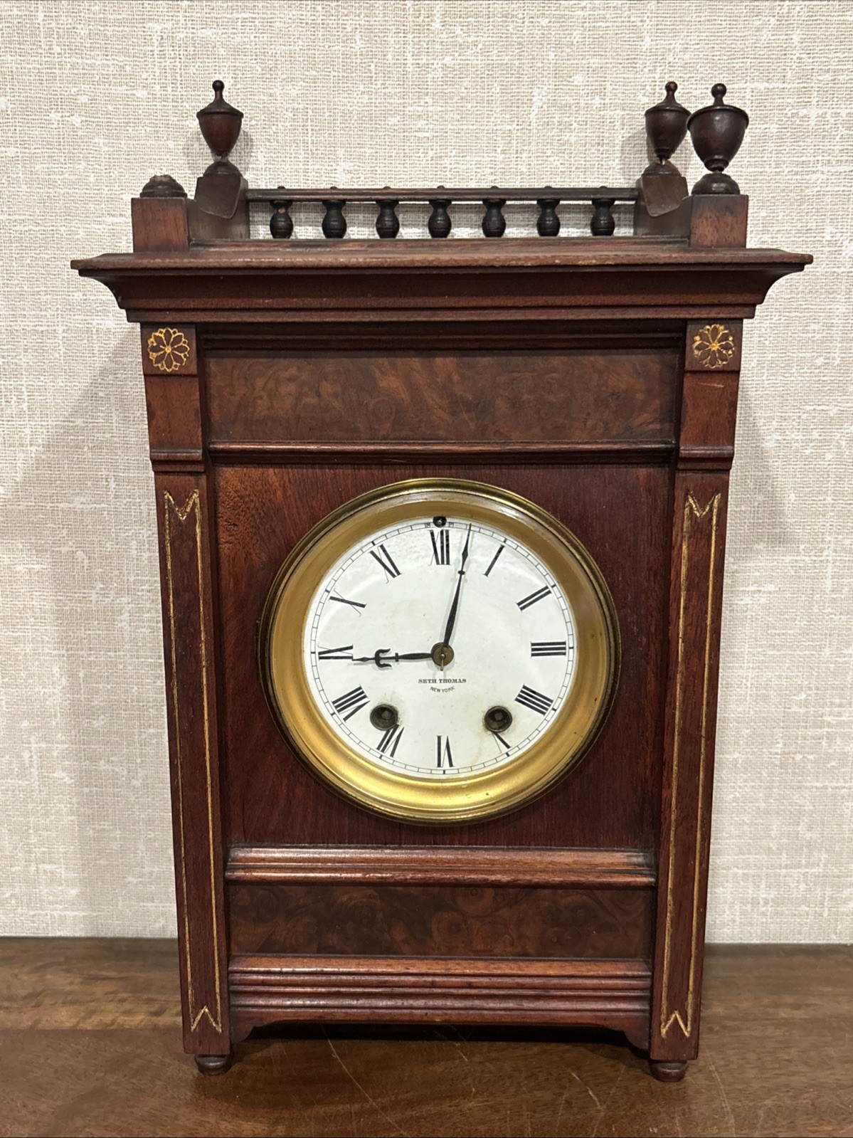 Rare Antique Seth Thomas Gallery Top Mahogany Bracket Clock - Signed R. Kaiser Rare Antique Seth Thomas Gallery Top Mahogany Bracket Clock - Signed R. Kaiser