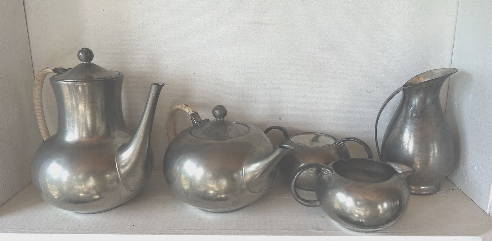 Vintage KMD Tiel Royal Holland Pewter 5 Piece Tea Coffee Set Netherlands MCM Vintage KMD Tiel Royal Holland Pewter 5 Piece Tea Coffee Set Netherlands MCM