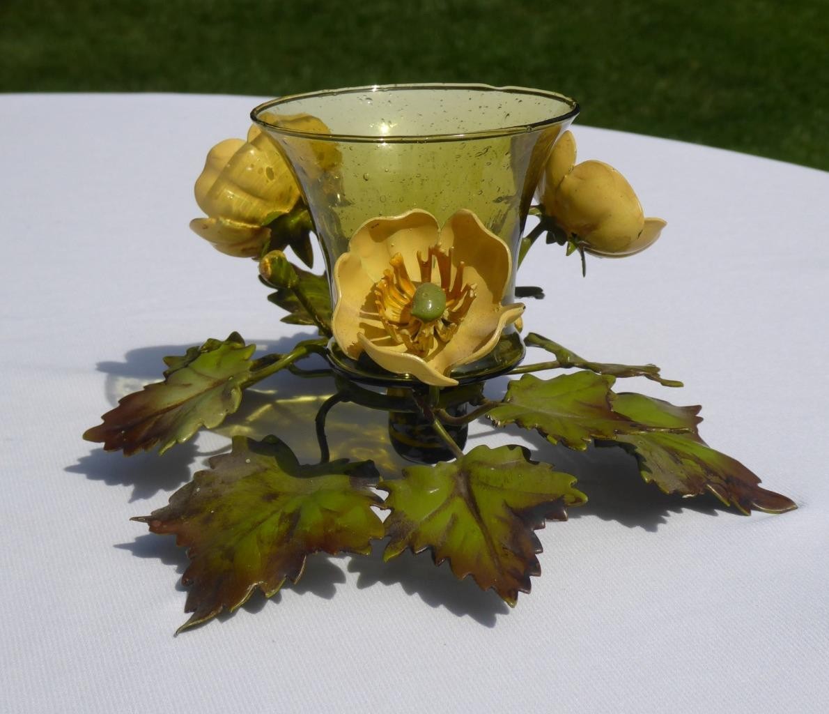 VINTAGE ITALIAN TOLE PAINTED METAL YELLOW BUTTERCUP FLOWERS VOTIVE CANDLE HOLDER