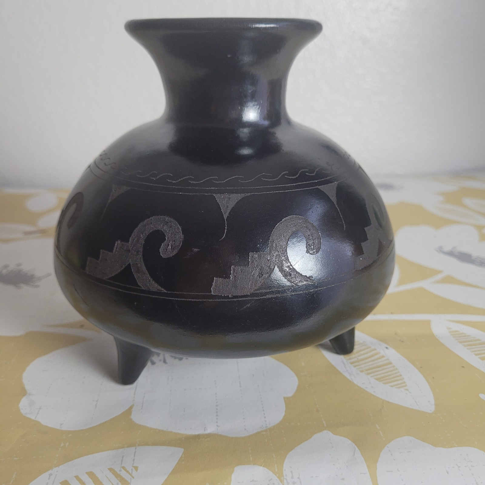 Vintage Mateos Art Carved Blackware Pottery Mexico Black Vase Signed Some Chips Vintage Mateos Art Carved Blackware Pottery Mexico Black Vase Signed Some Chips