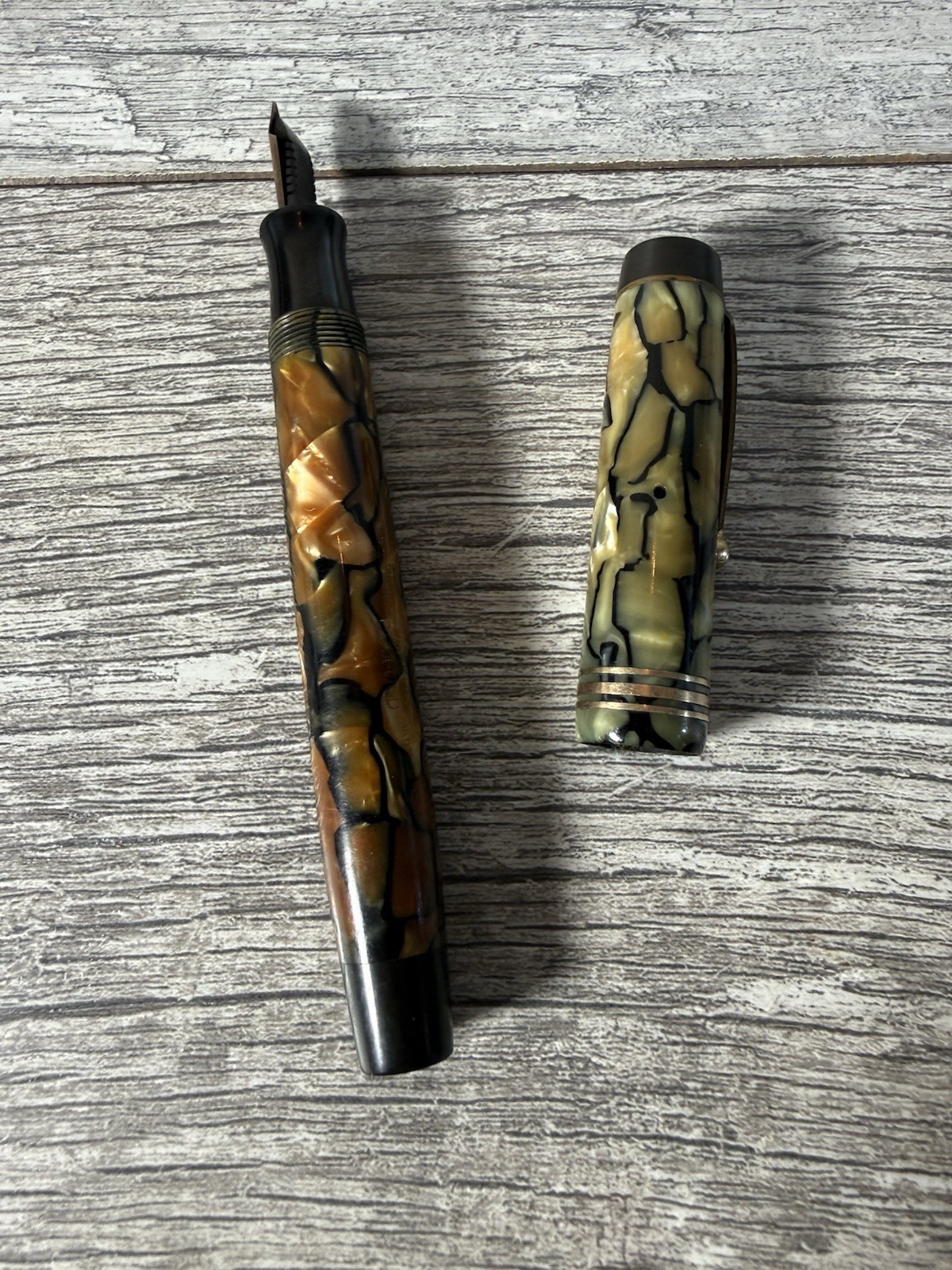 Vintage Parker Duofold Marbled Pat. Fountain Pen Vintage Parker Duofold Marbled Pat. Fountain Pen