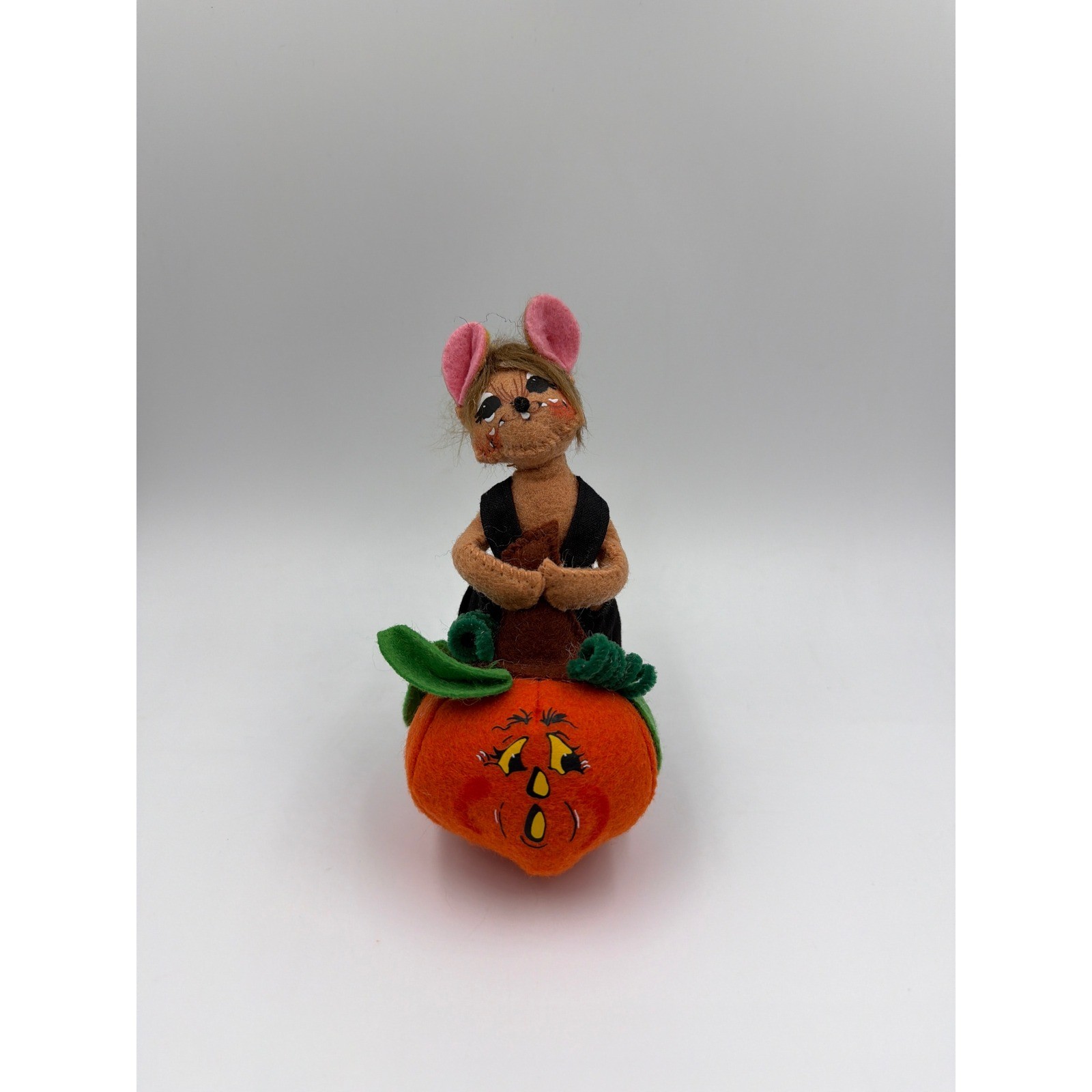 Annalee Halloween Felt Mouse with Pumpkin Figurine Fall Decor Overalls 6 Inch Annalee Halloween Felt Mouse with Pumpkin Figurine Fall Decor Overalls 6 Inch