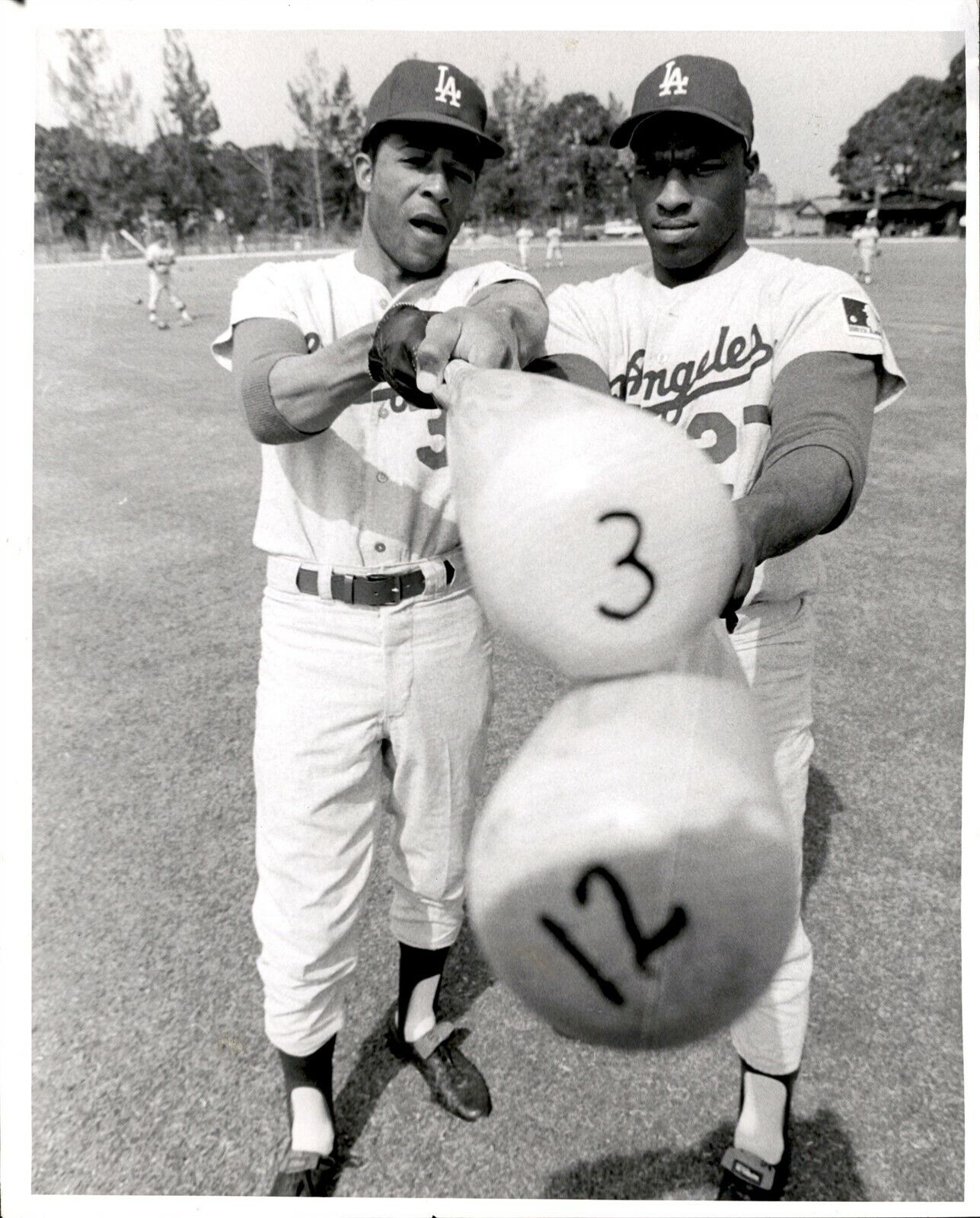 LG934 1969 Orig Photo WILLIE DAVIS WILLIE CRAWFORD Los Angeles Dodgers Baseball