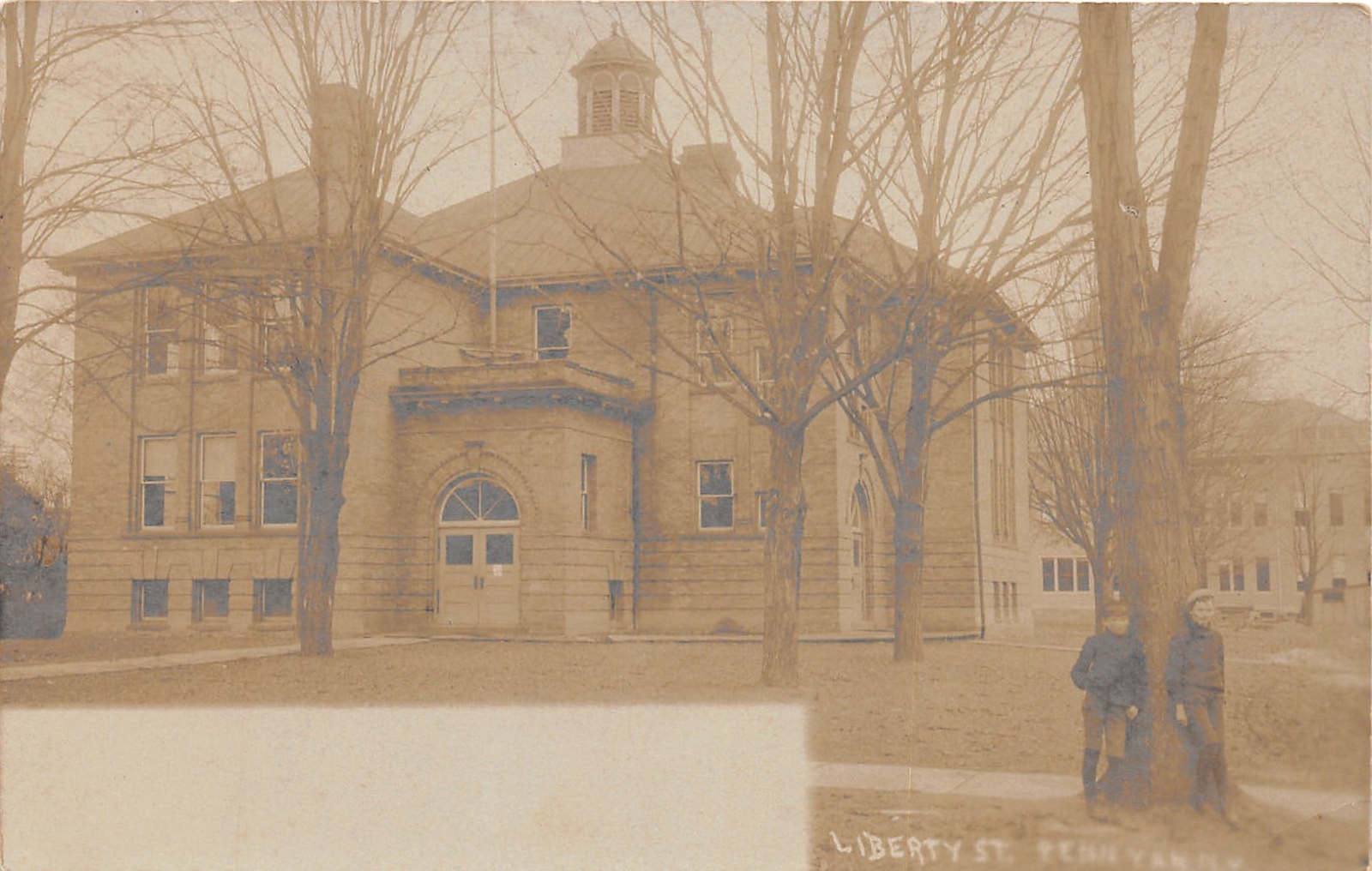 J59/ Penn Yan New York RPPC Postcard c1910 School Building Liberty St 82