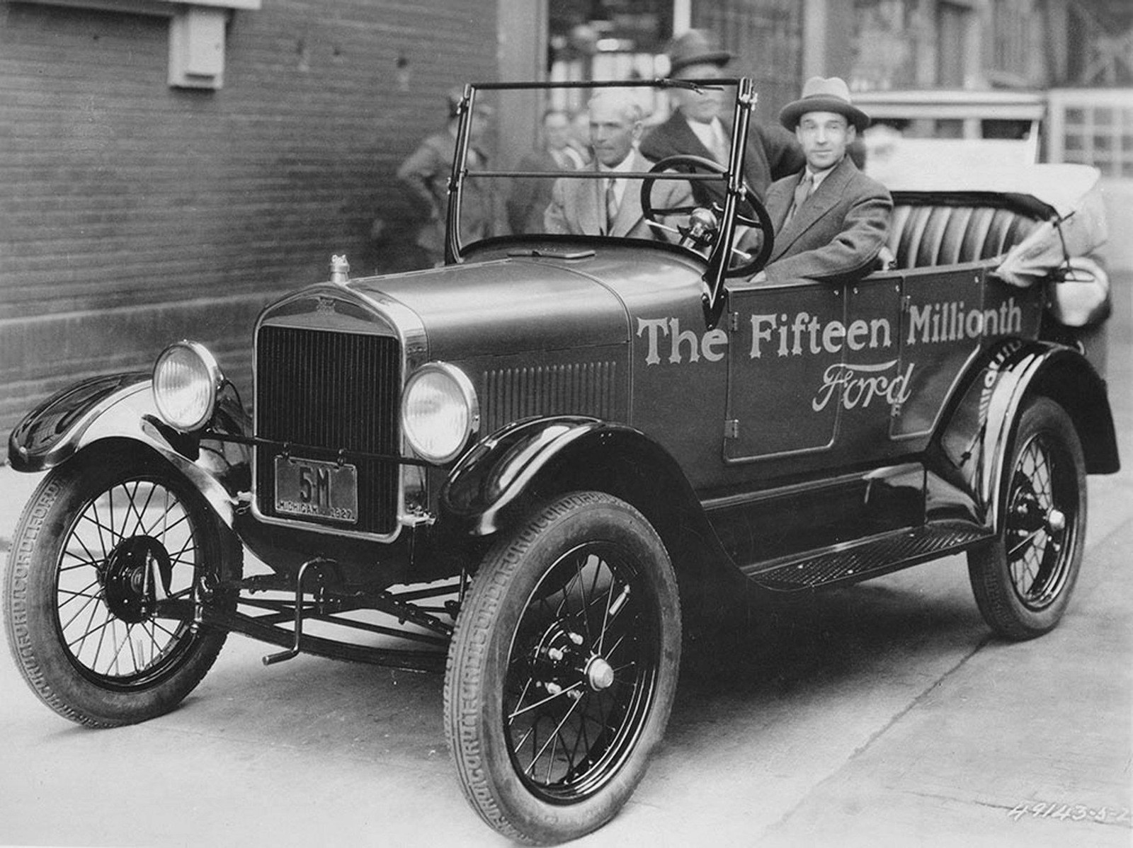 1927 FORD MODEL T Last Year of Production PHOTO (211-E) 1927 FORD MODEL T Last Year of Production PHOTO (211-E)