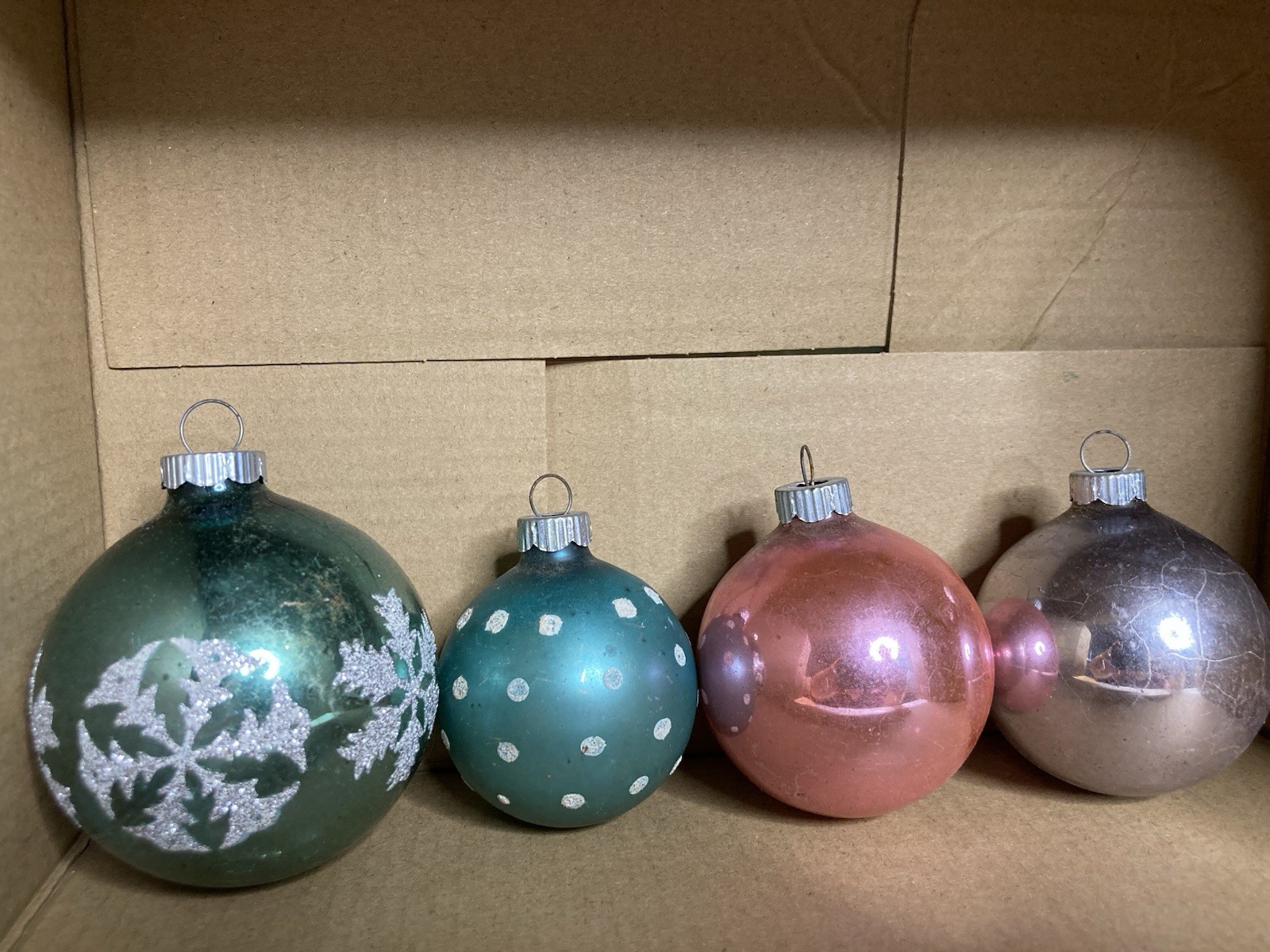 Vintage Shiny Brite Ornament Lot Of 4 Mercury Polka Dot Stenciled Snowflake MCM Vintage Shiny Brite Ornament Lot Of 4 Mercury Polka Dot Stenciled Snowflake MCM