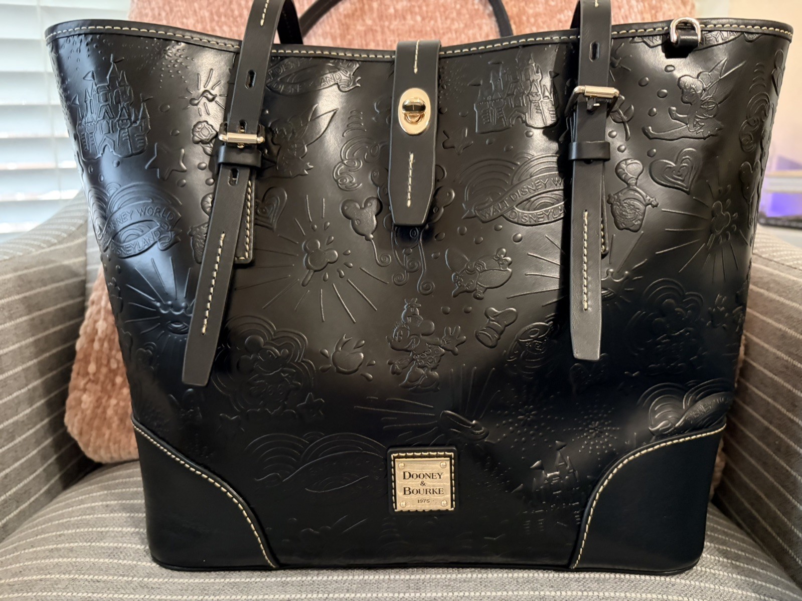Dooney & Bourke Disney Black Embossed Leather Sketch Satchel Bag Purse Dooney & Bourke Disney Black Embossed Leather Sketch Satchel Bag Purse