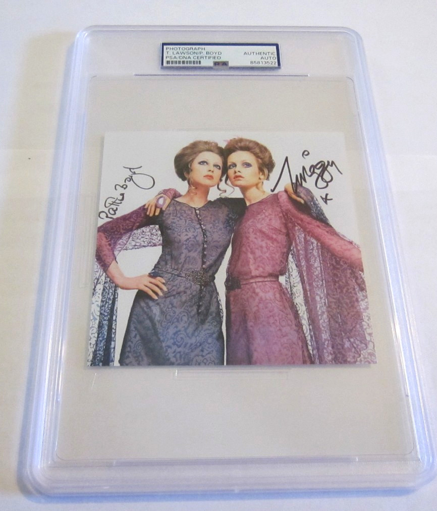 Pattie Boyd / Twiggy Lawson dual signed autographed PSA DNA authentic 5x5 photo Pattie Boyd / Twiggy Lawson dual signed autographed PSA DNA authentic 5x5 photo